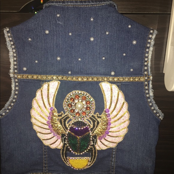 Hand designed jean vest. - Picture 5 of 8